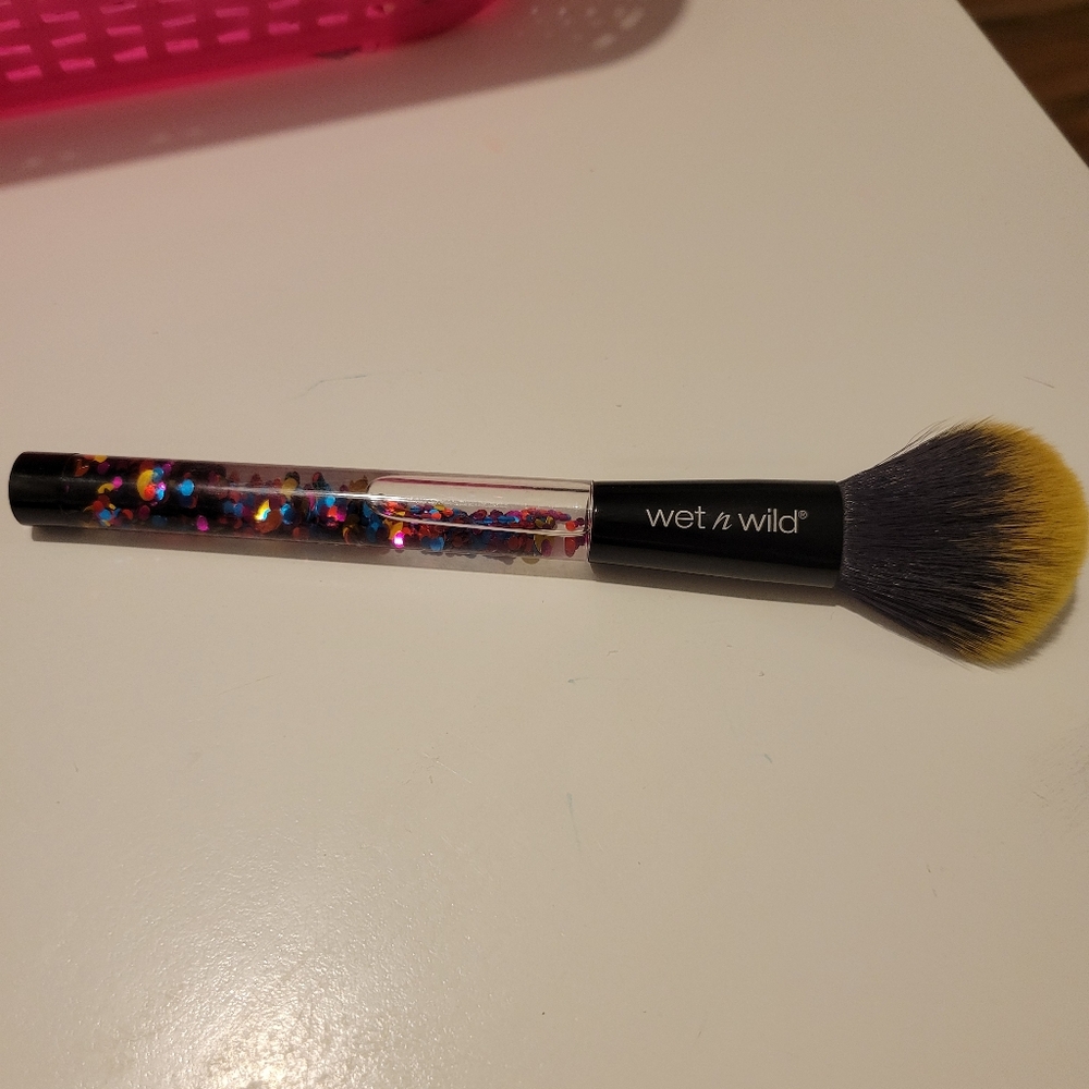 Wet n Wild PAC-MAN Waka Waka Waka Powder Brush makeup brush limited edition